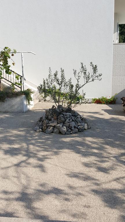Guest House Vukusic Crikvenica Exterior photo